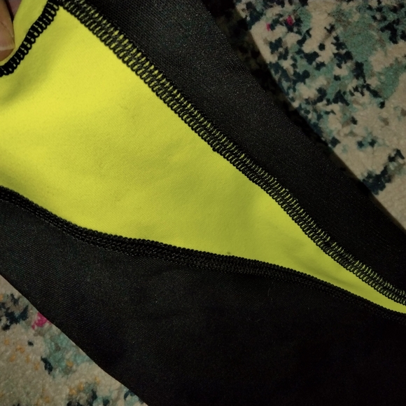 COPY - Lime green & black active crop leggings by Torrid Active size 00 10 in w… - Picture 2 of 3